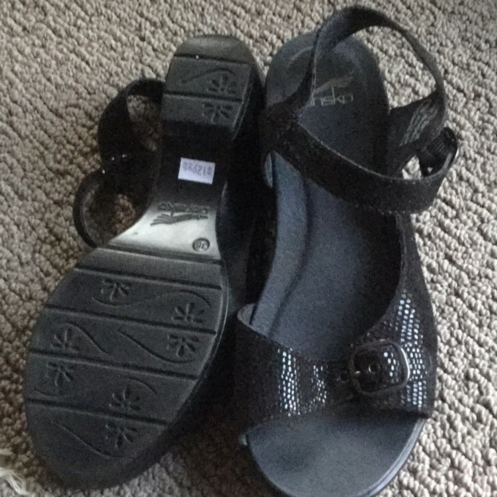 Dansko black sandals very comfortable